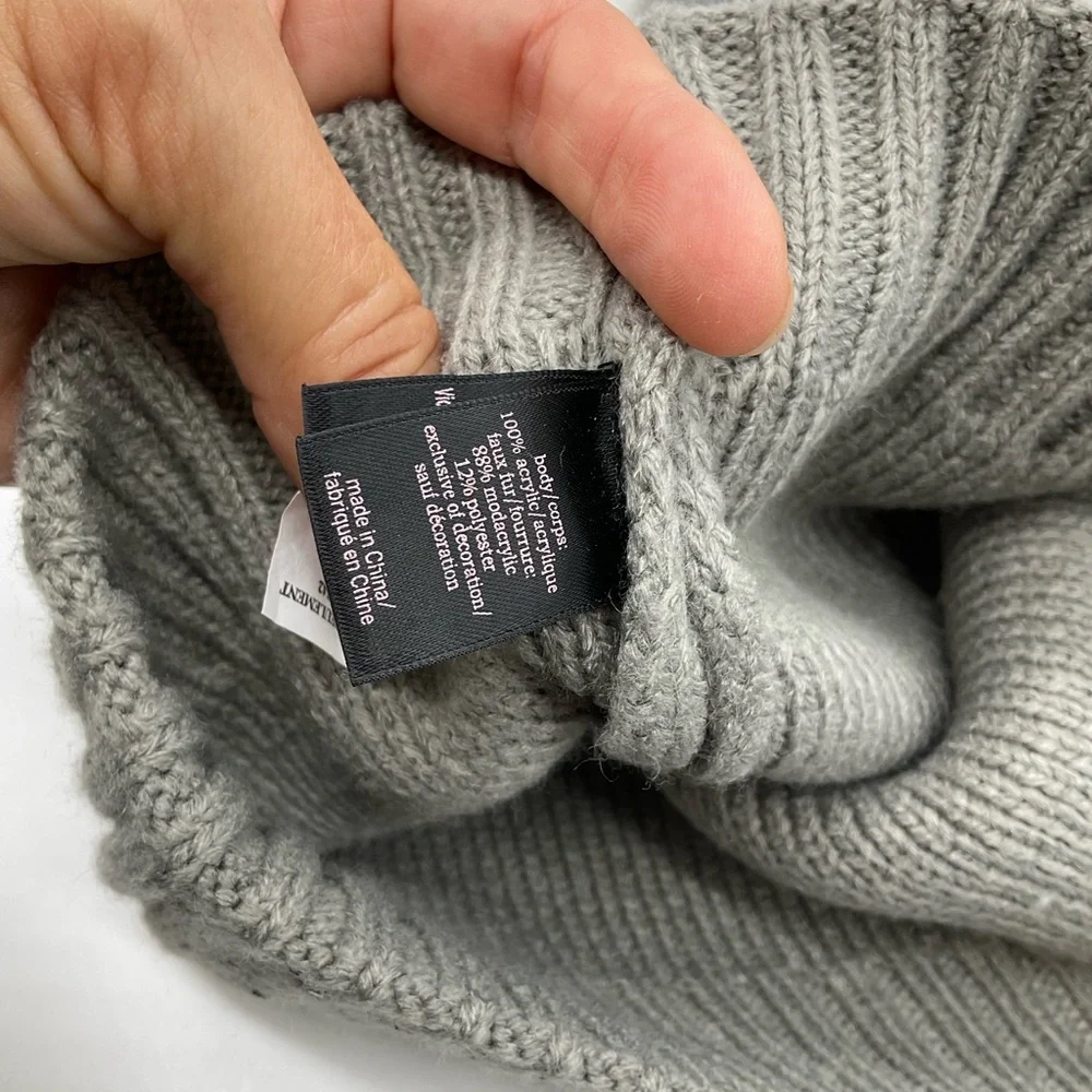 NWOT VICTORIAS SECRET GREY BLINGY‎ POM POM BEANIE AND MATCHING BLINGY GLOVES